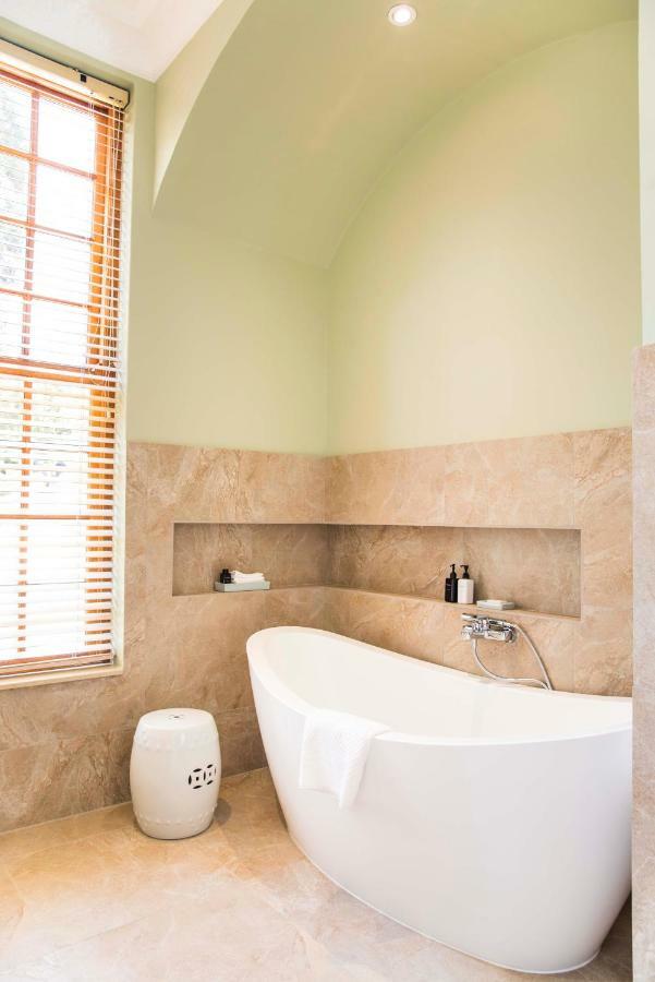 Courtyard Suites