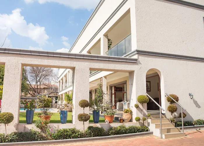 Inn And Out Plus Craighall Johannesburg